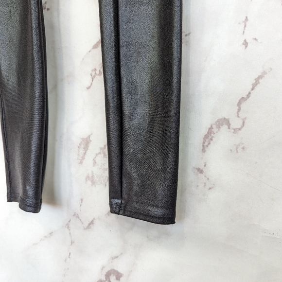 Spanx Leggings Womens Small Faux Vegan Leather 2437 Black High Rise Crop Ankle - Picture 5 of 13